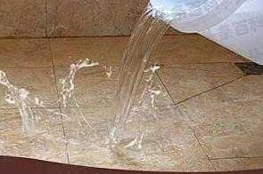 鼎湖漏水维修 免砸砖防水材料该如何施工